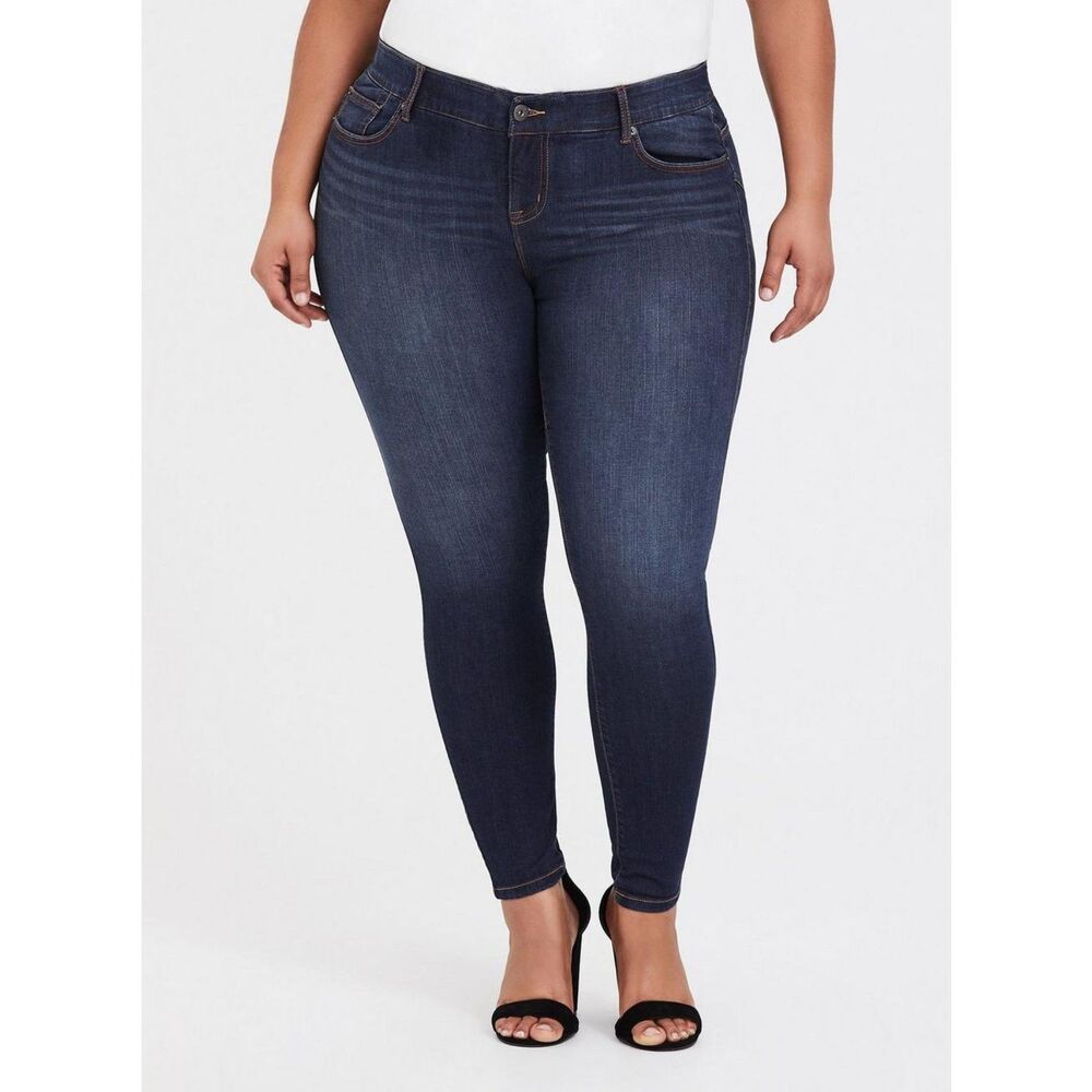 NWT Torrid Bombshell Skinny Jeans Premium Stretch Dark Wash size 26XS